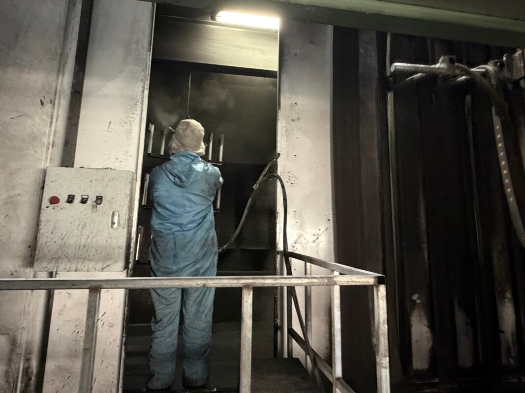 喷塑 powder coating