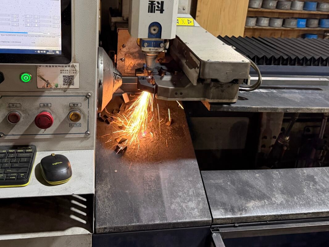 激光切割 laser cutting